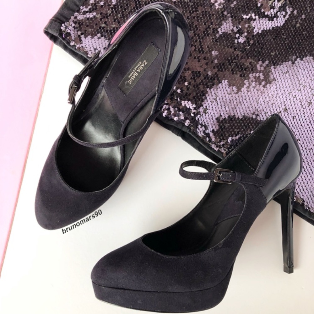 •HP• Zara Navy Stiletto Heels